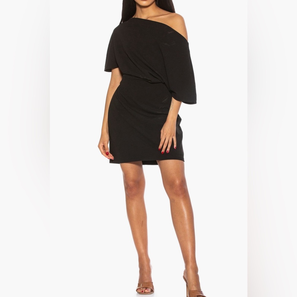 Alexia Admor draped mini
